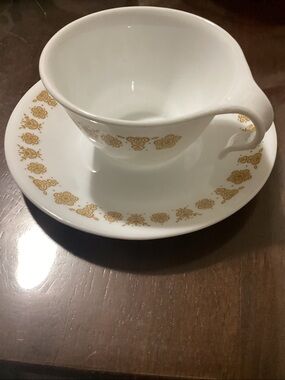 PYREX CORNING CORELLE BUTTERFLY CUPS/SAUCERS set of 4